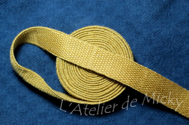 Ceinture tissée 17mm, soie 20/2, teinture bourdaine